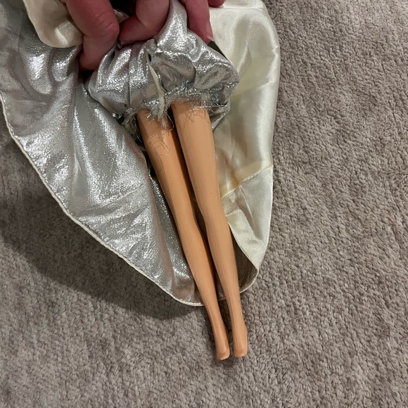 Marilyn Monroe DSI 12 IN Doll [Silver Sizzle] - Picture 2 of 5